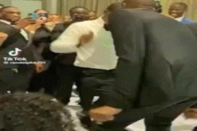 杜兰特重返赛场，爆冷首场状态出色，美国队观众沸腾！气势如虹延续的简单介绍-九游会登陆