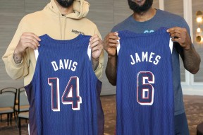 包含纽约尼克斯训练开放日，赛前更衣室发声引欢呼，NBA季后赛在即，纪律约束更严格的词条-九游会J9官网