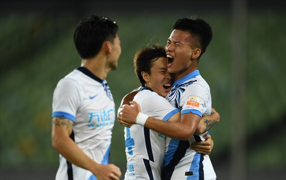 包含今晨体能课后；马赛手感冰凉备战足总杯；质疑声仍在；年轻球员得到机会的词条